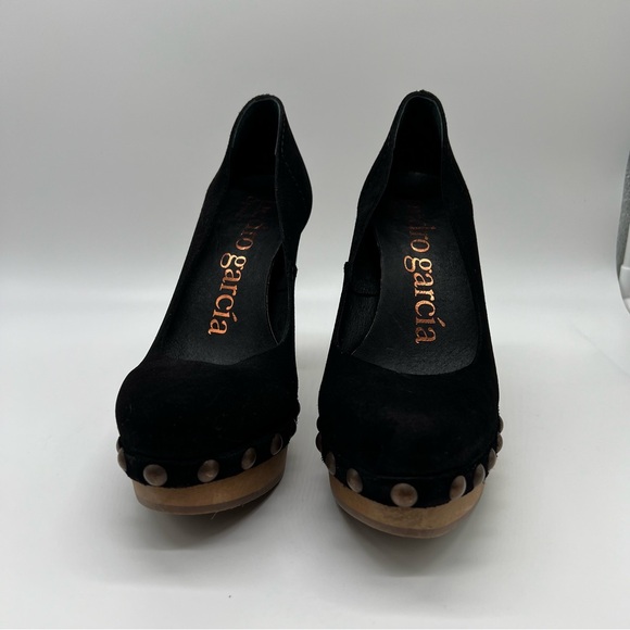 Pedro Garcia Erika Suede Pumps - Picture 2 of 7